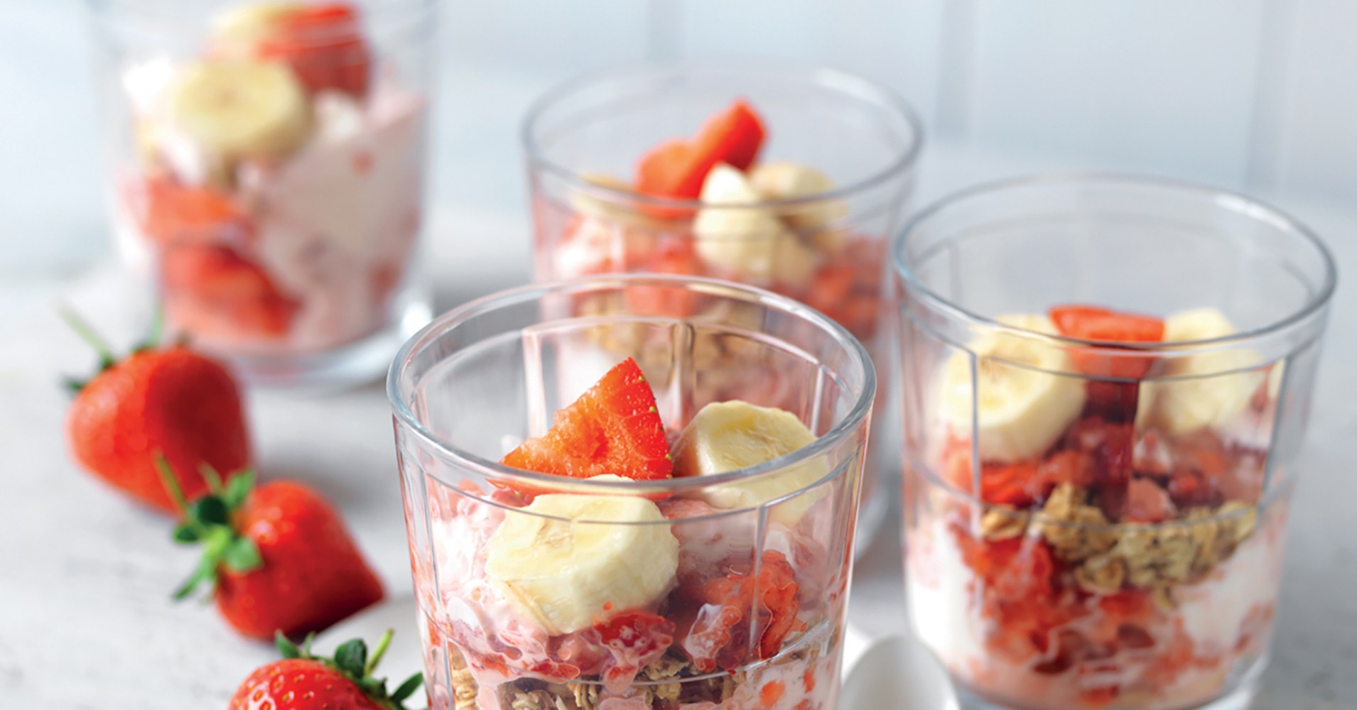 Strawberry Yoghurt Breakfast in a Glass with Granola | Kids breakfast